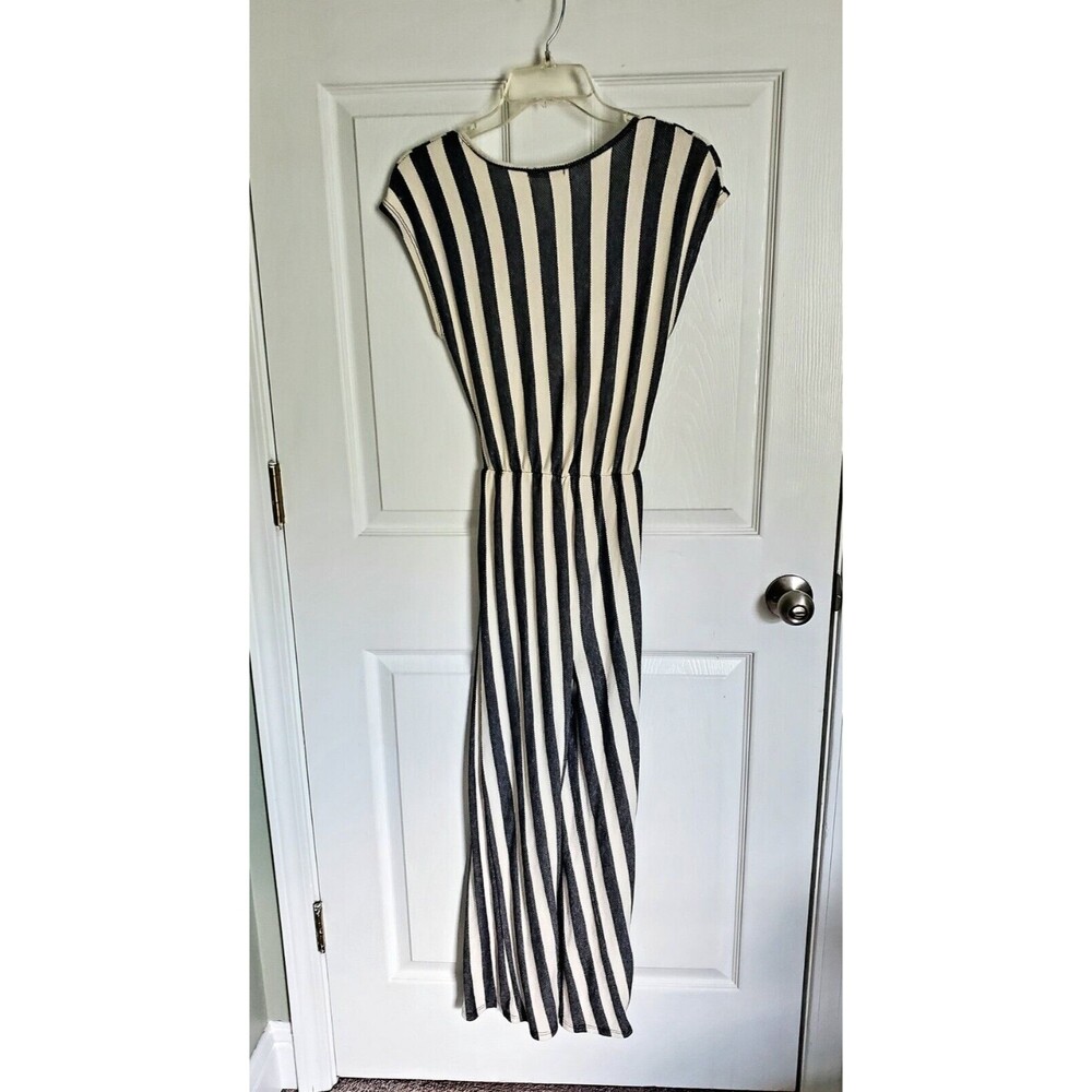 Acemi Striped Jumpsuit Cropped Leg Elastic At Waist Modesty Button At Chest - Picture 3 of 8